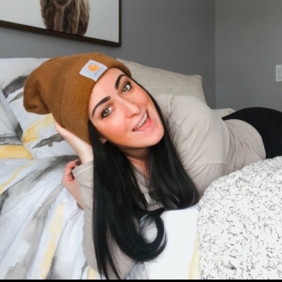 Meet your Posher, Amanda - Picture 1 of 1